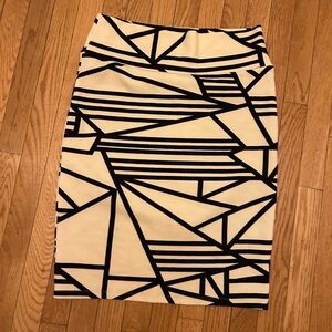 LuLaRoe Cream Black Abstract Print L Cassie Pencil Skirt Very Stretchy
